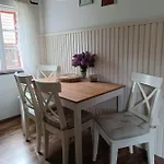 Mala Kuca Feriehus Vele Drage