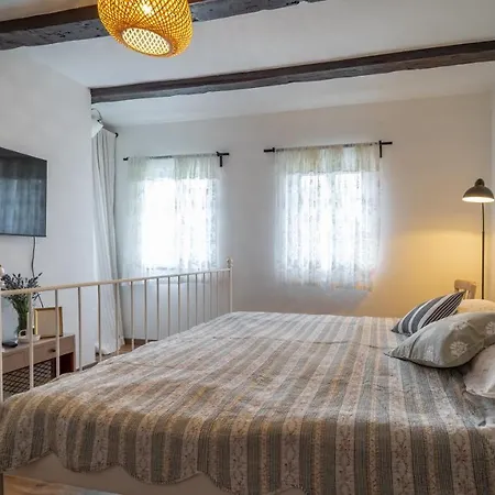 Nyaraló Mala Kuca *