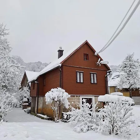 Mala Kuca *