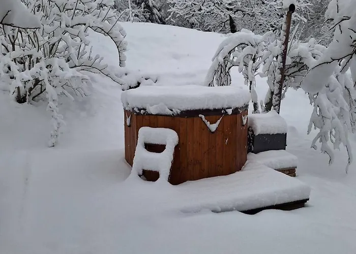 Mala Kuca * Vele Drage