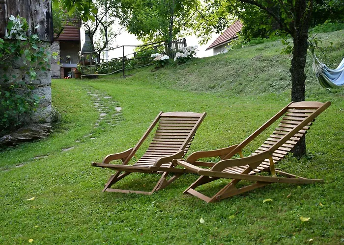 Mala Kuca Vele Drage